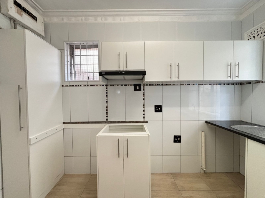 To Let 1 Bedroom Property for Rent in Glenwood KwaZulu-Natal