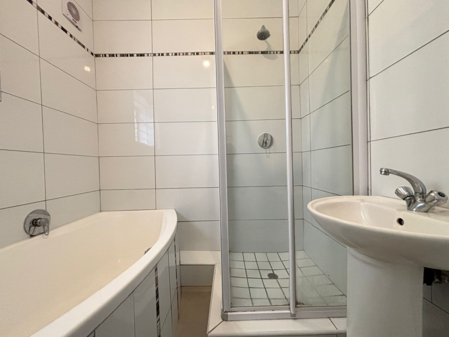 To Let 1 Bedroom Property for Rent in Glenwood KwaZulu-Natal