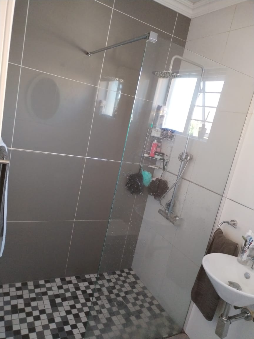 To Let 1 Bedroom Property for Rent in Bellevue KwaZulu-Natal