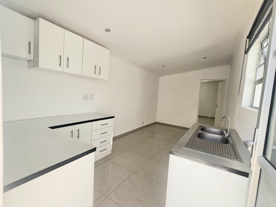 1 Bedroom Property for Sale in Bellair KwaZulu-Natal