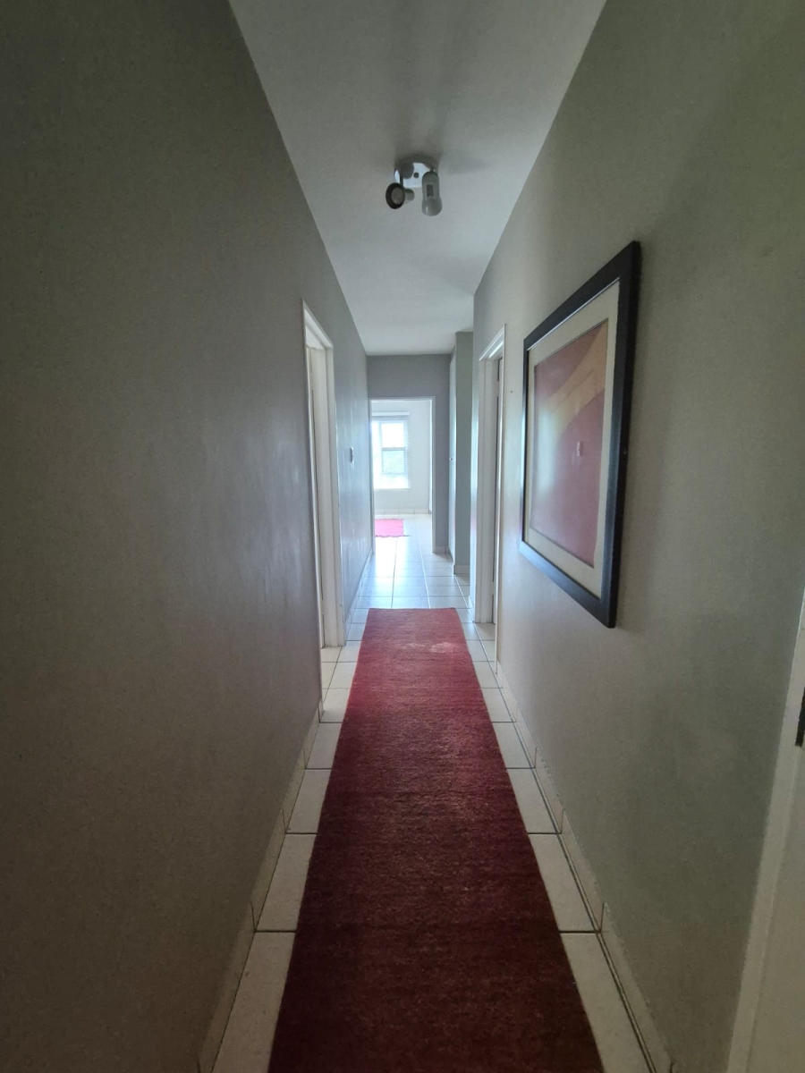 To Let 4 Bedroom Property for Rent in Willard Beach KwaZulu-Natal