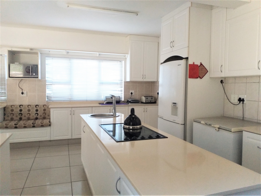 6 Bedroom Property for Sale in Athlone Park KwaZulu-Natal