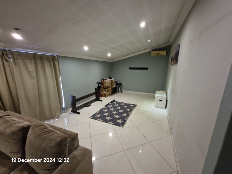 3 Bedroom Property for Sale in Bellair KwaZulu-Natal