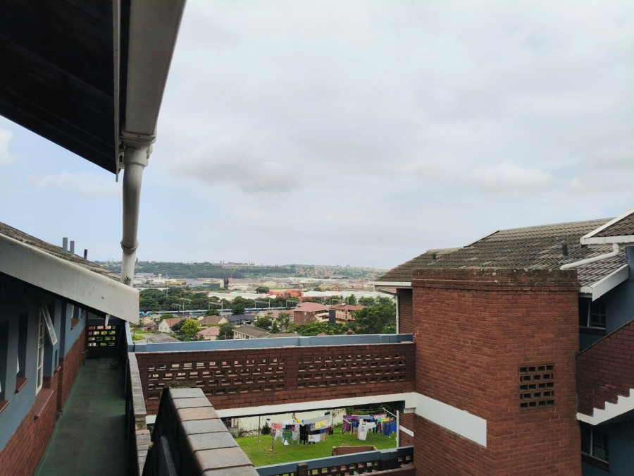 To Let 2 Bedroom Property for Rent in Montclair KwaZulu-Natal