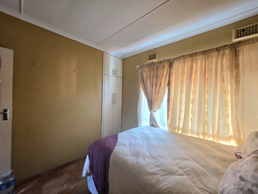 To Let 2 Bedroom Property for Rent in Montclair KwaZulu-Natal
