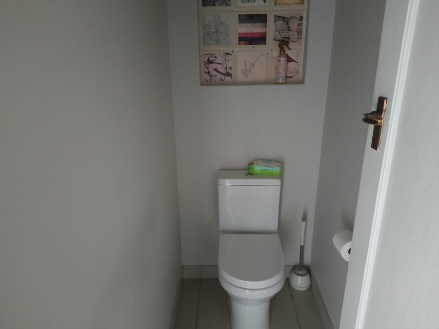 4 Bedroom Property for Sale in Glenwood KwaZulu-Natal