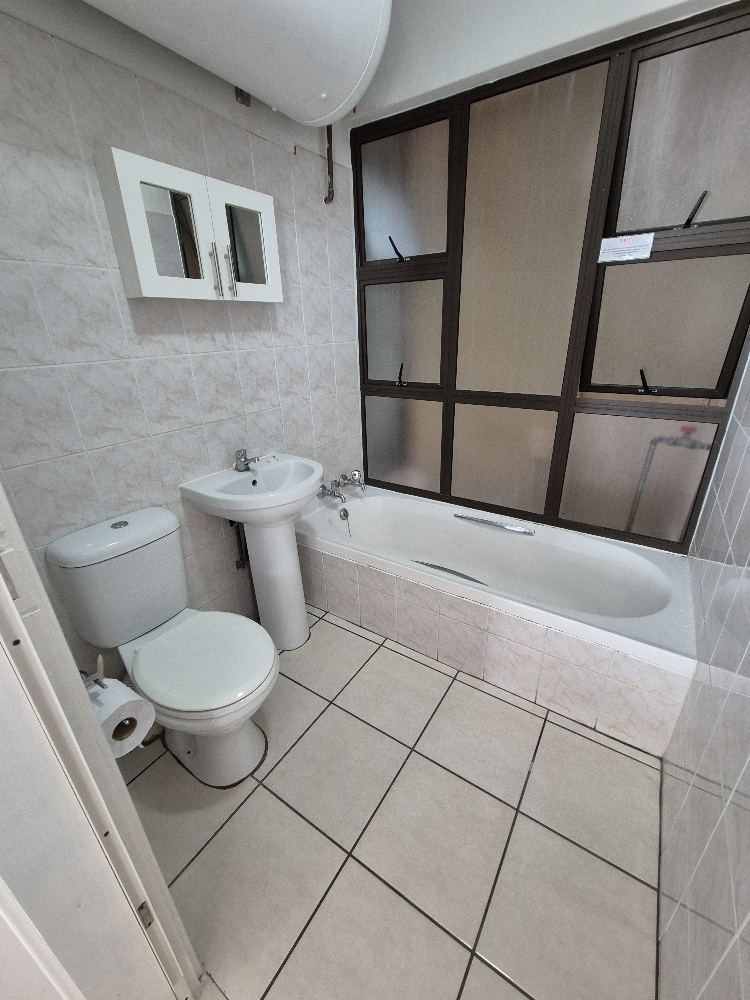 To Let 3 Bedroom Property for Rent in Uvongo KwaZulu-Natal