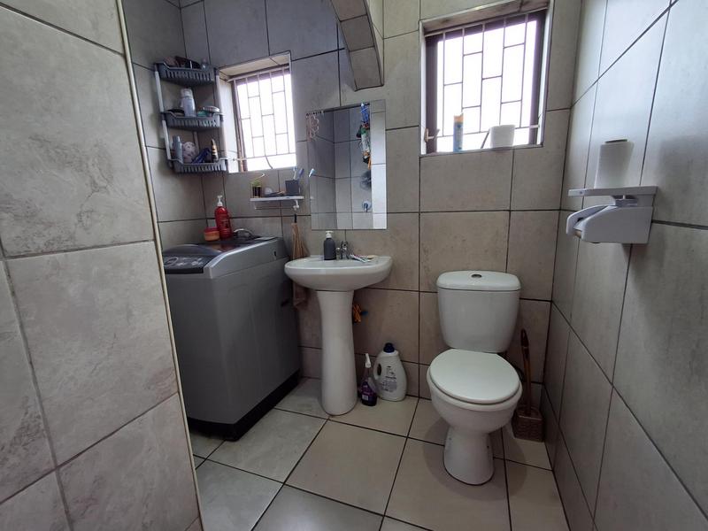 To Let 2 Bedroom Property for Rent in Merebank KwaZulu-Natal