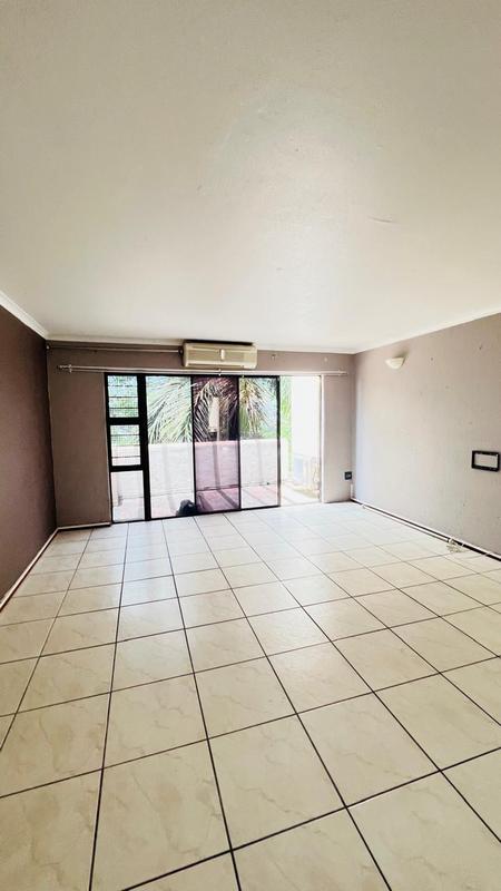 To Let 2 Bedroom Property for Rent in Manors KwaZulu-Natal