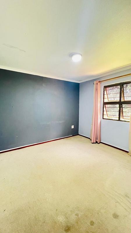 To Let 2 Bedroom Property for Rent in Manors KwaZulu-Natal