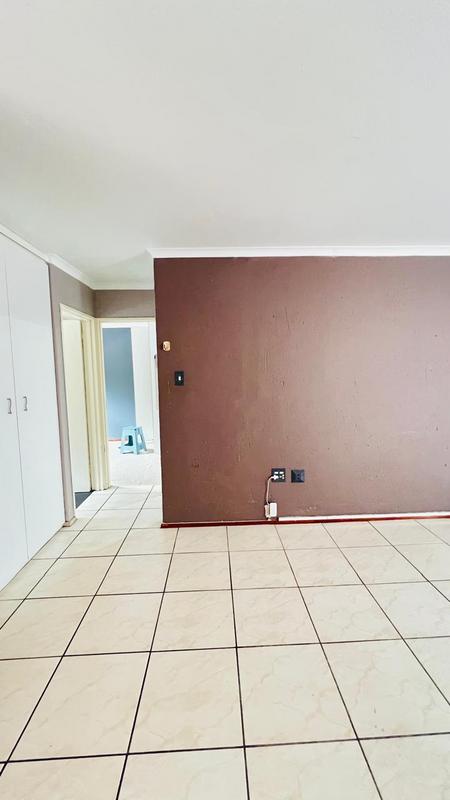 To Let 2 Bedroom Property for Rent in Manors KwaZulu-Natal