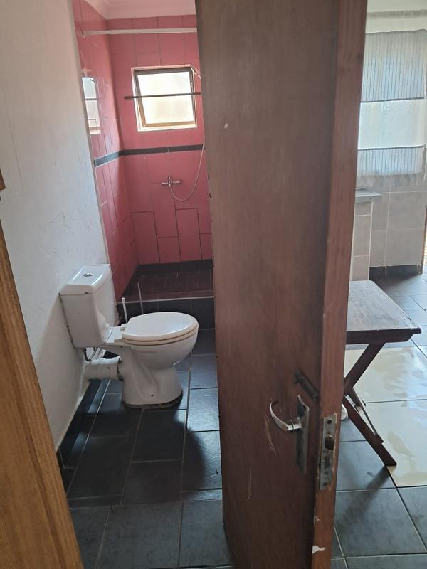 To Let 1 Bedroom Property for Rent in Caneside KwaZulu-Natal