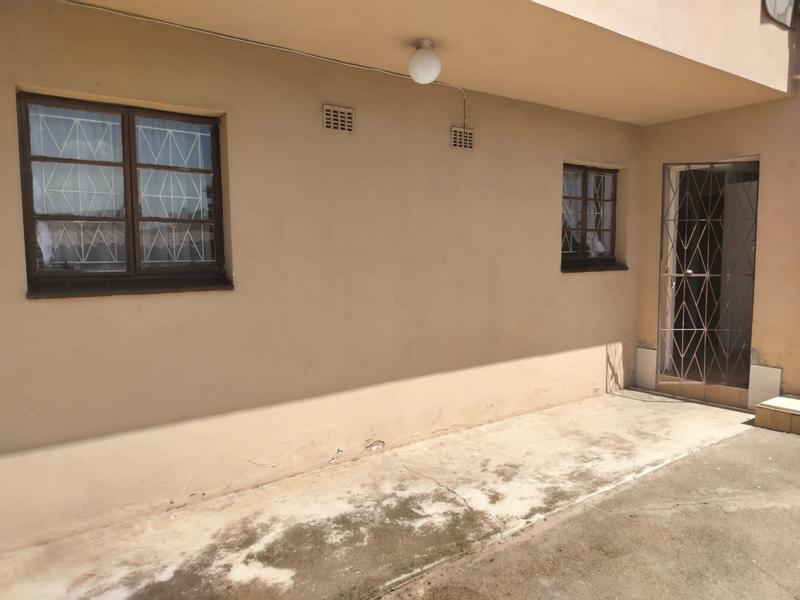 To Let 1 Bedroom Property for Rent in Clare Estate KwaZulu-Natal