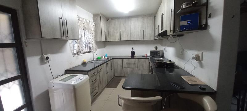 3 Bedroom Property for Sale in Northcroft KwaZulu-Natal