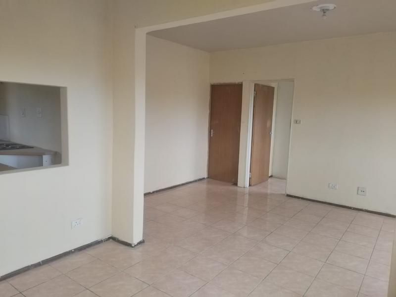 To Let 2 Bedroom Property for Rent in Empangeni Central KwaZulu-Natal
