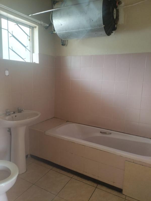 To Let 2 Bedroom Property for Rent in Empangeni Central KwaZulu-Natal