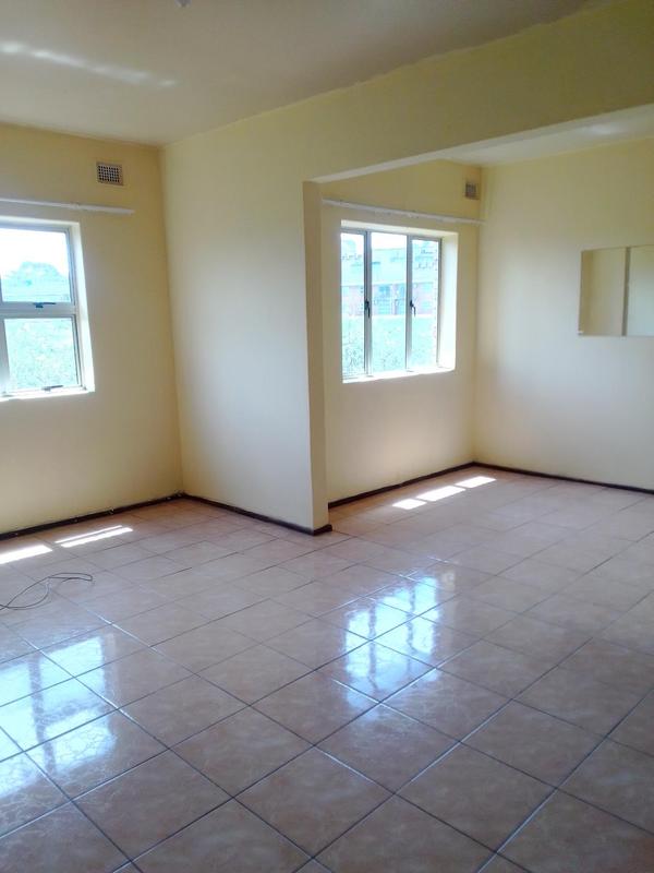 2 Bedroom Property for Sale in Empangeni Central KwaZulu-Natal