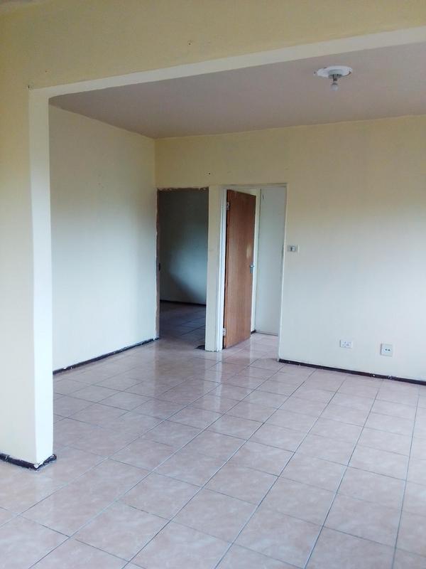 2 Bedroom Property for Sale in Empangeni Central KwaZulu-Natal