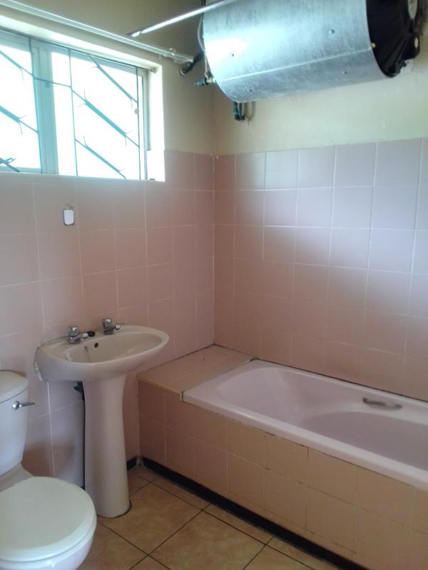 2 Bedroom Property for Sale in Empangeni Central KwaZulu-Natal