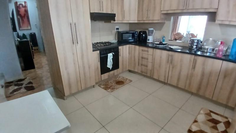 3 Bedroom Property for Sale in Burlington Heights KwaZulu-Natal