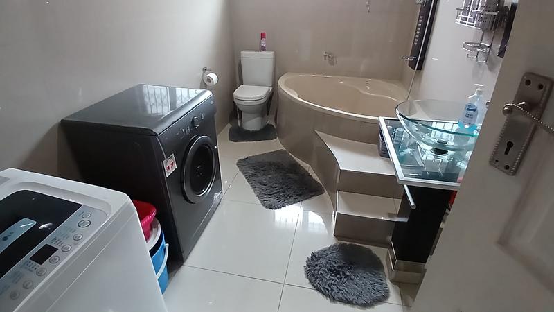 3 Bedroom Property for Sale in Burlington Heights KwaZulu-Natal