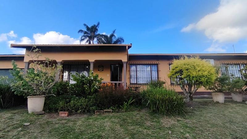 4 Bedroom Property for Sale in Queensburgh KwaZulu-Natal