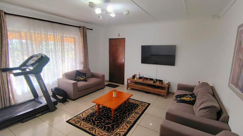 4 Bedroom Property for Sale in Queensburgh KwaZulu-Natal