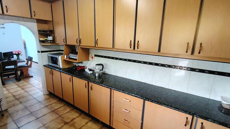 4 Bedroom Property for Sale in Queensburgh KwaZulu-Natal