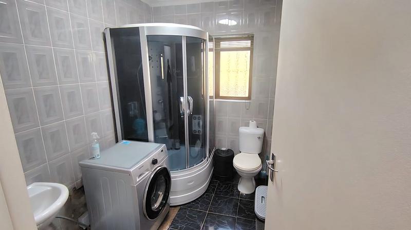 4 Bedroom Property for Sale in Queensburgh KwaZulu-Natal