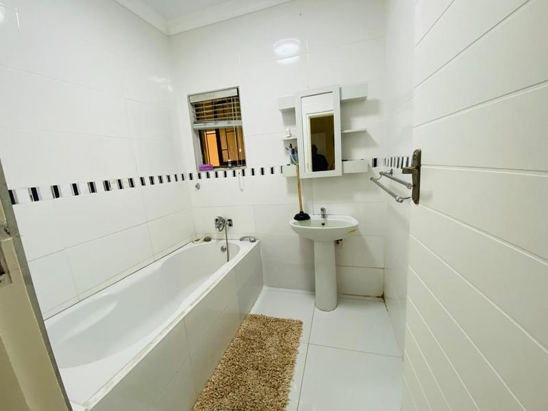 5 Bedroom Property for Sale in Margate KwaZulu-Natal