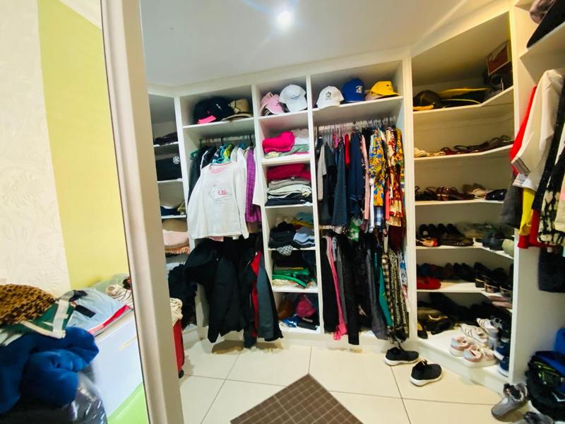 5 Bedroom Property for Sale in Margate KwaZulu-Natal