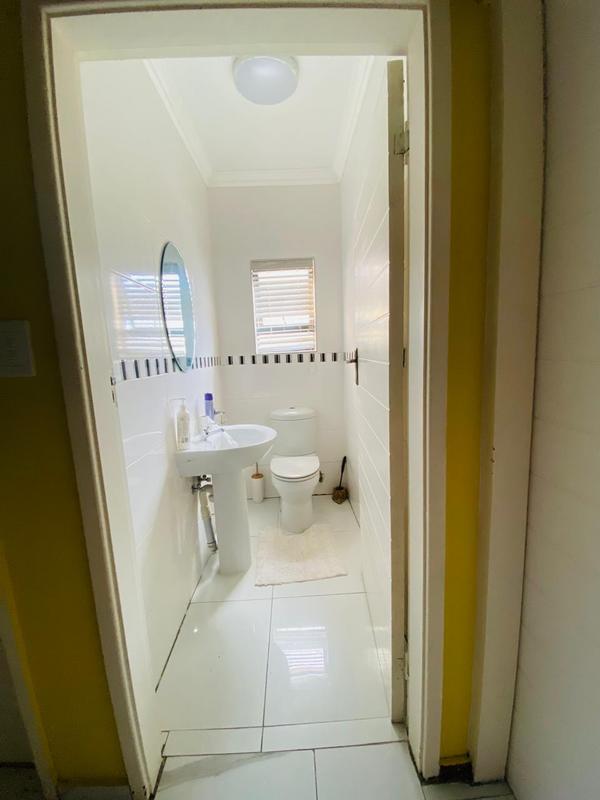 5 Bedroom Property for Sale in Margate KwaZulu-Natal