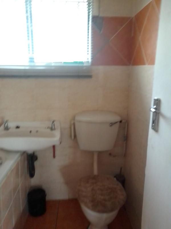 To Let 3 Bedroom Property for Rent in Avoca KwaZulu-Natal