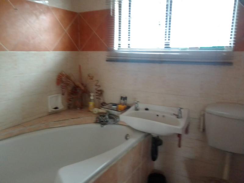 To Let 3 Bedroom Property for Rent in Avoca KwaZulu-Natal