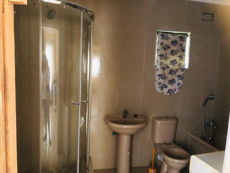 To Let 3 Bedroom Property for Rent in Umlazi KwaZulu-Natal