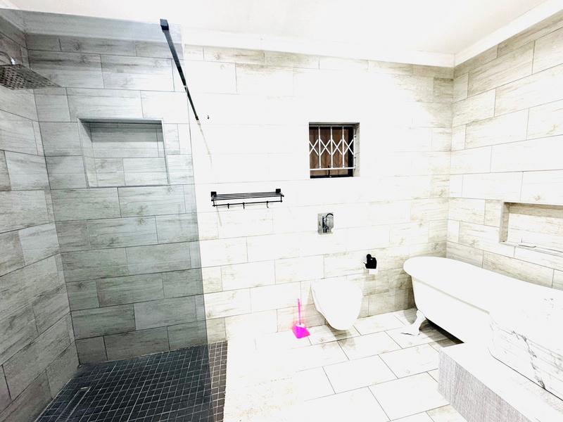 To Let 4 Bedroom Property for Rent in Meer En See KwaZulu-Natal