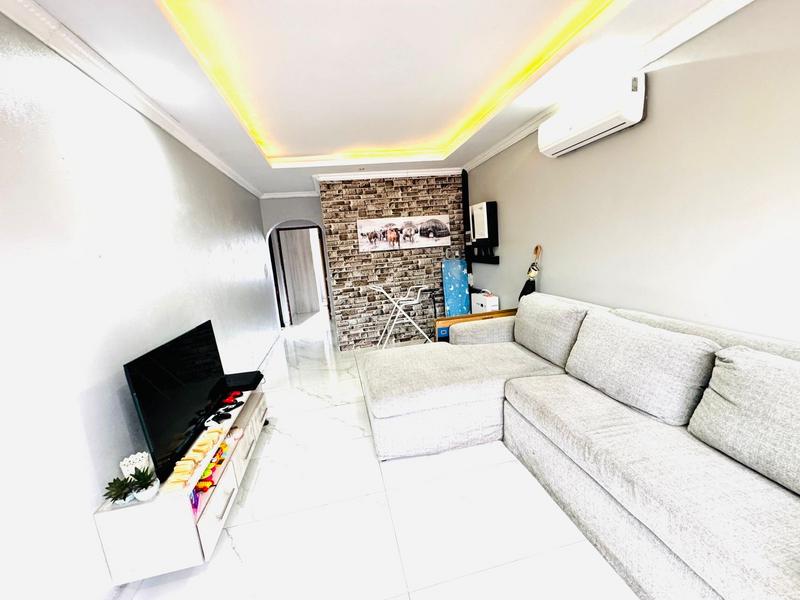 To Let 4 Bedroom Property for Rent in Meer En See KwaZulu-Natal