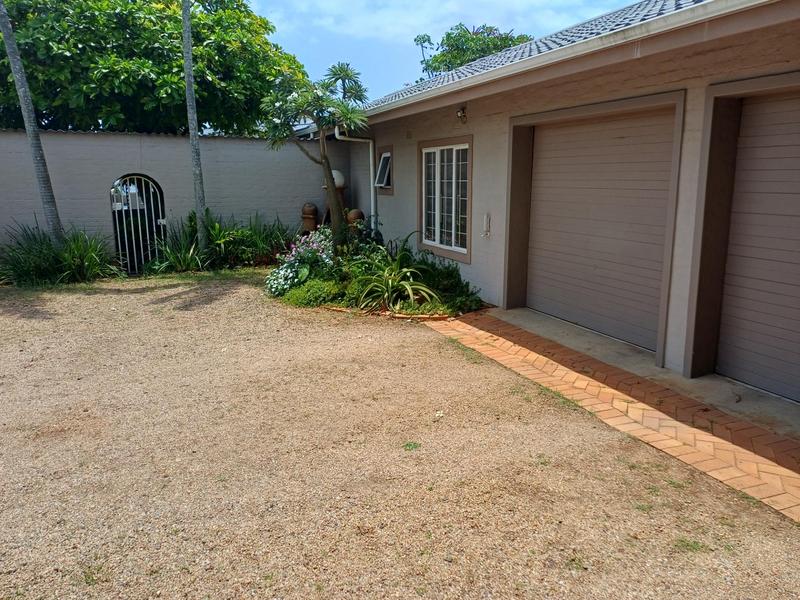 To Let 3 Bedroom Property for Rent in Salt Rock KwaZulu-Natal