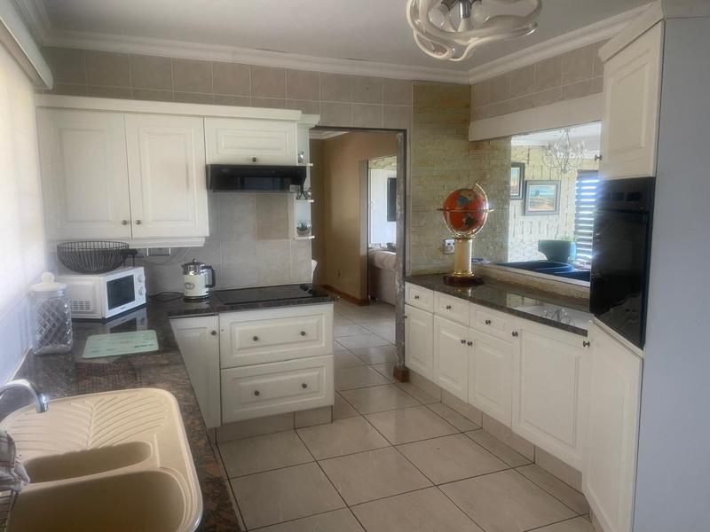 6 Bedroom Property for Sale in Salt Rock KwaZulu-Natal
