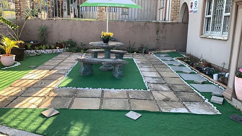 6 Bedroom Property for Sale in Shallcross KwaZulu-Natal