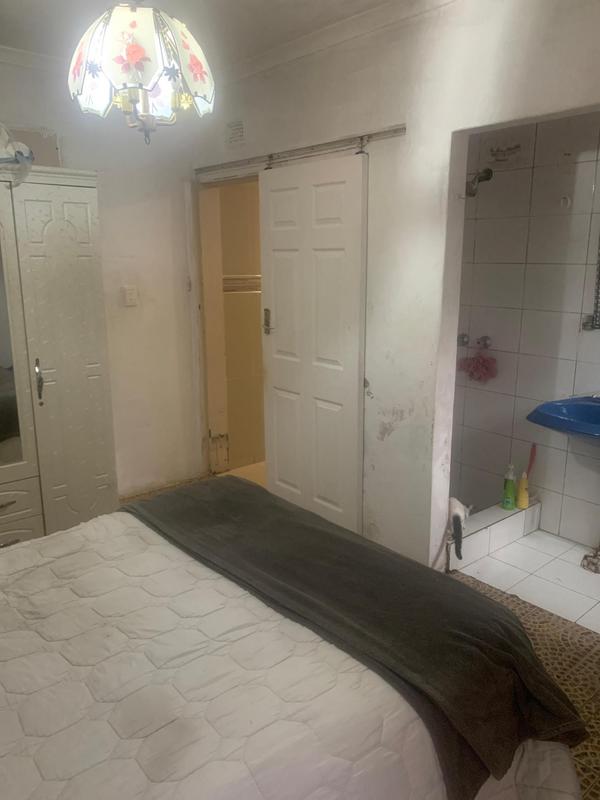 6 Bedroom Property for Sale in Shallcross KwaZulu-Natal