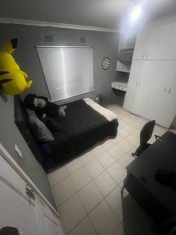 6 Bedroom Property for Sale in Shallcross KwaZulu-Natal