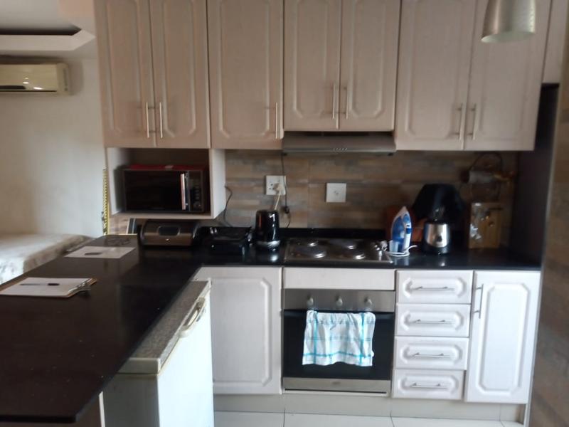 1 Bedroom Property for Sale in Caneside KwaZulu-Natal