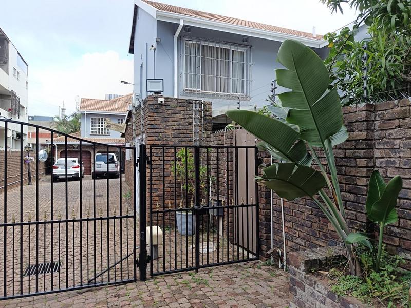 To Let 3 Bedroom Property for Rent in Essenwood KwaZulu-Natal