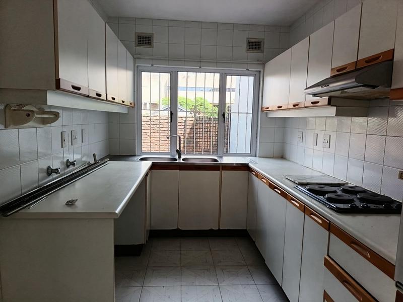 To Let 3 Bedroom Property for Rent in Essenwood KwaZulu-Natal