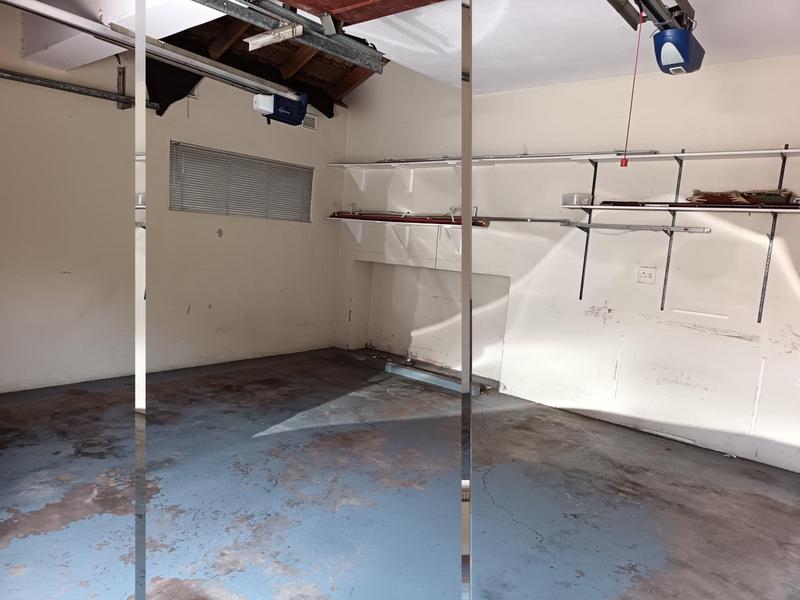 To Let 3 Bedroom Property for Rent in Essenwood KwaZulu-Natal