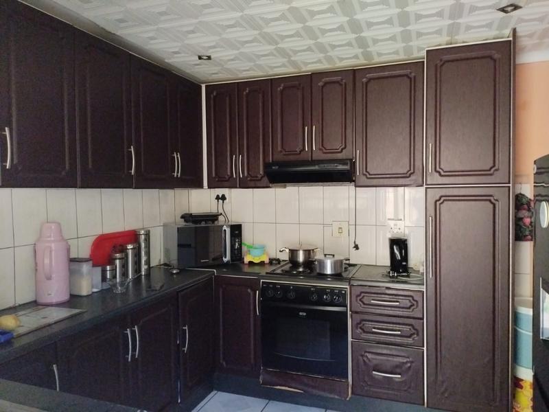 2 Bedroom Property for Sale in Umlazi KwaZulu-Natal