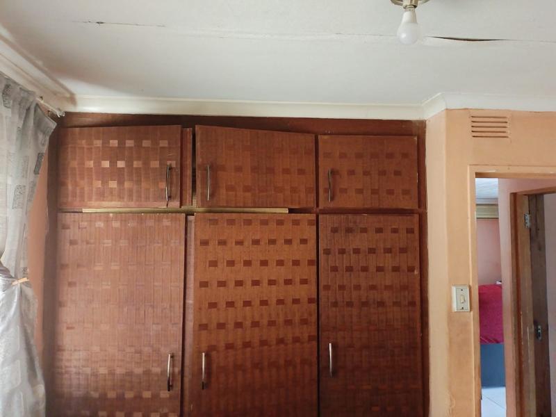 2 Bedroom Property for Sale in Umlazi KwaZulu-Natal