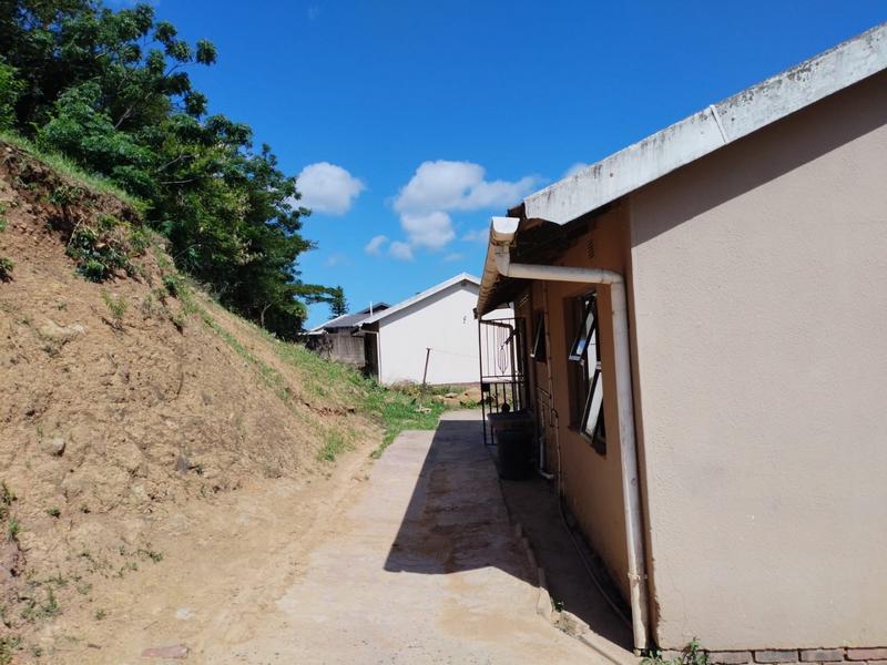 2 Bedroom Property for Sale in Umlazi KwaZulu-Natal