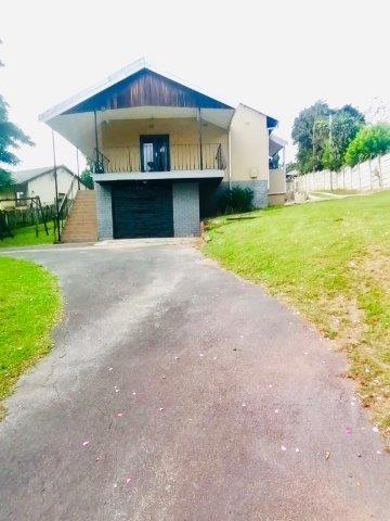 4 Bedroom Property for Sale in Queensburgh KwaZulu-Natal